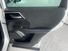 Photo '19' of Mitsubishi Outlander