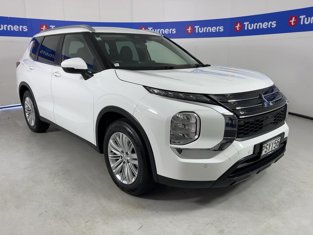 Photo '1' of Mitsubishi Outlander