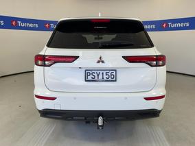 Photo '6' of Mitsubishi Outlander