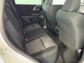Photo '20' of Mitsubishi Outlander