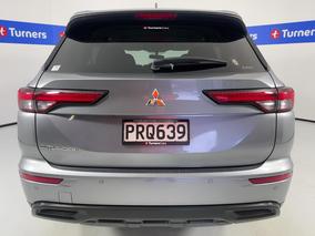 Photo '6' of Mitsubishi Outlander