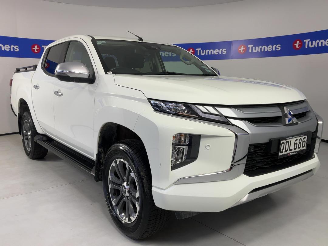 Photo '1' of Mitsubishi Triton