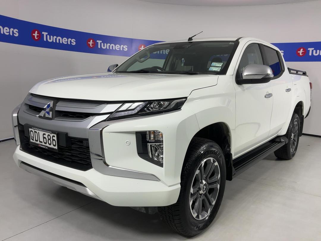 Photo '4' of Mitsubishi Triton