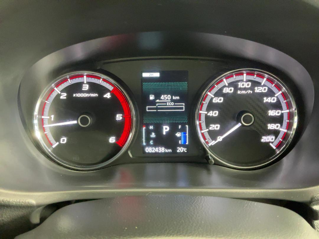 Photo '21' of Mitsubishi Triton
