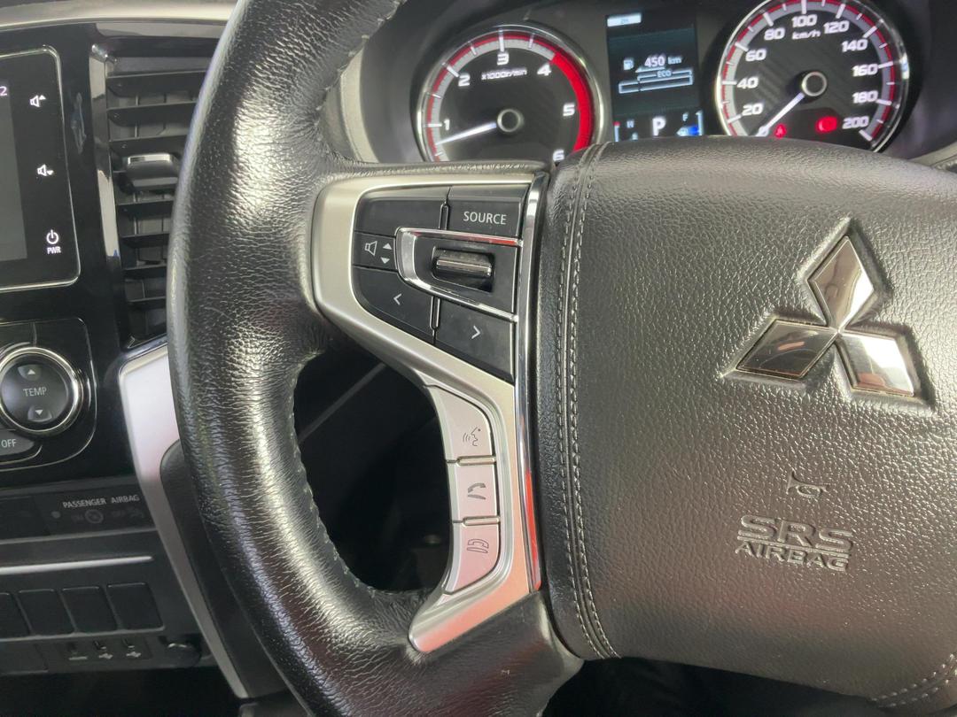 Photo '25' of Mitsubishi Triton