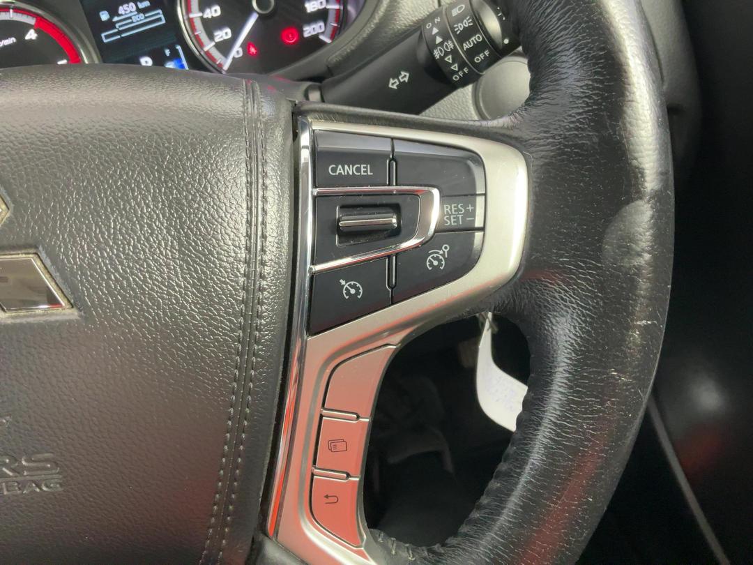 Photo '26' of Mitsubishi Triton