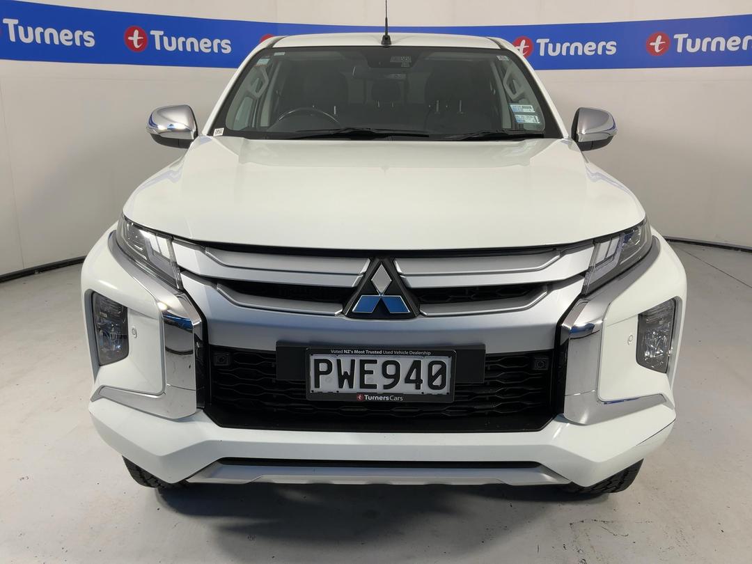 Photo '2' of Mitsubishi Triton
