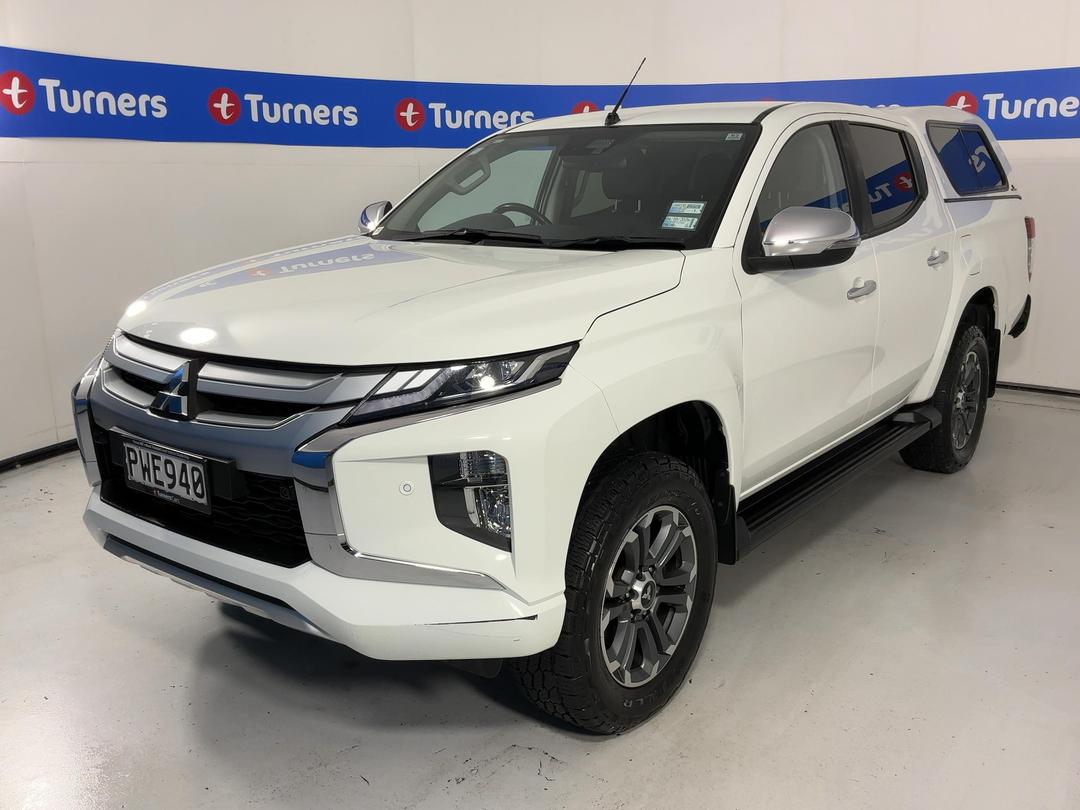 Photo '4' of Mitsubishi Triton