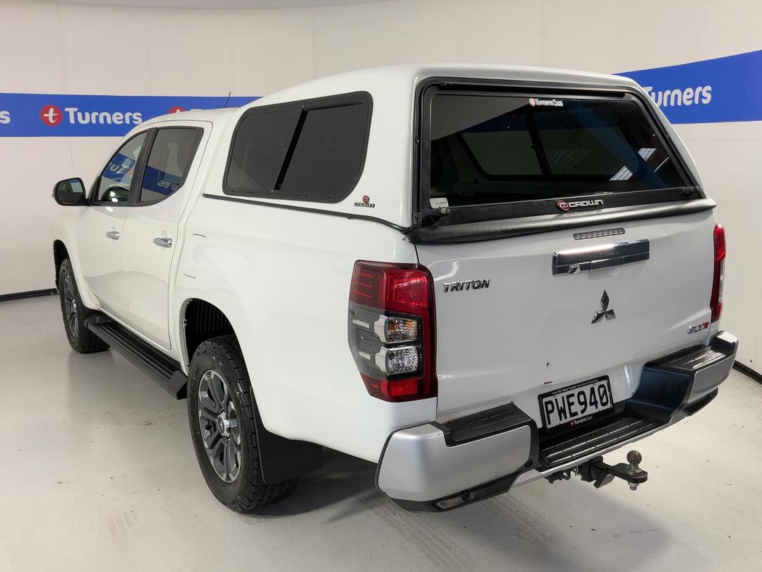 Photo '5' of Mitsubishi Triton
