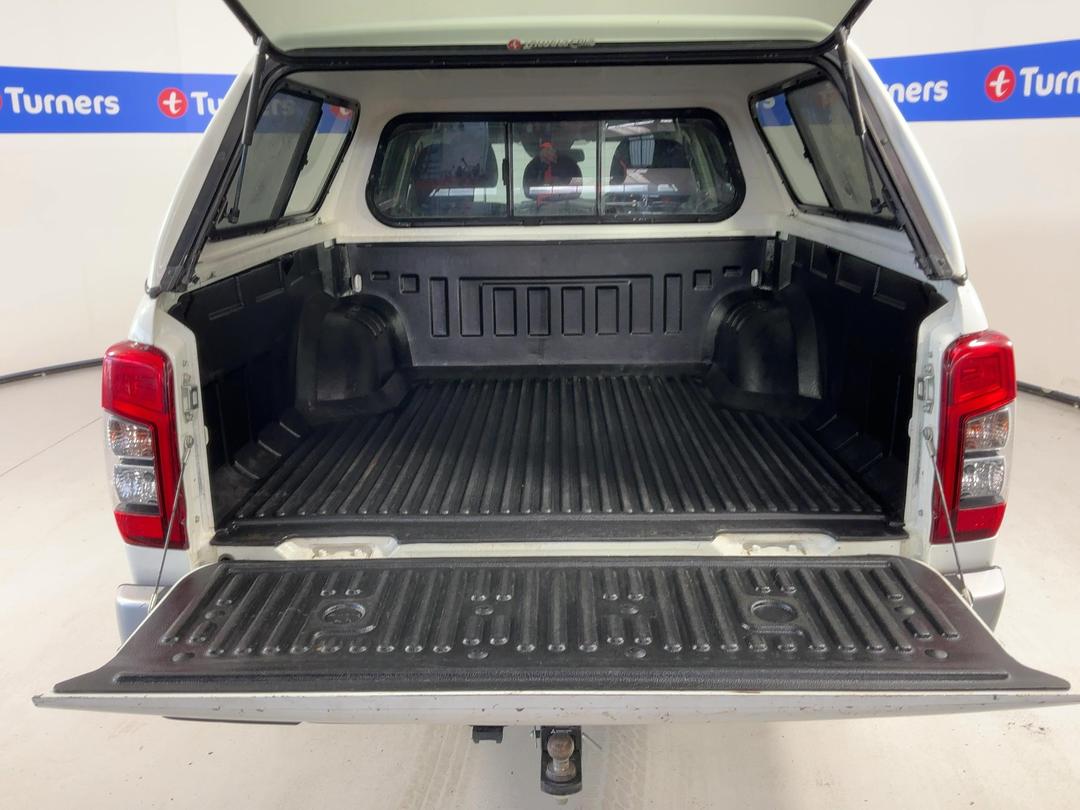 Photo '14' of Mitsubishi Triton