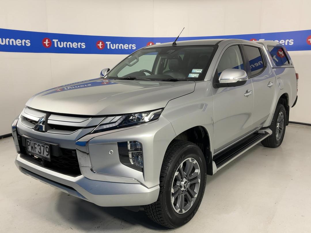 Photo '4' of Mitsubishi Triton