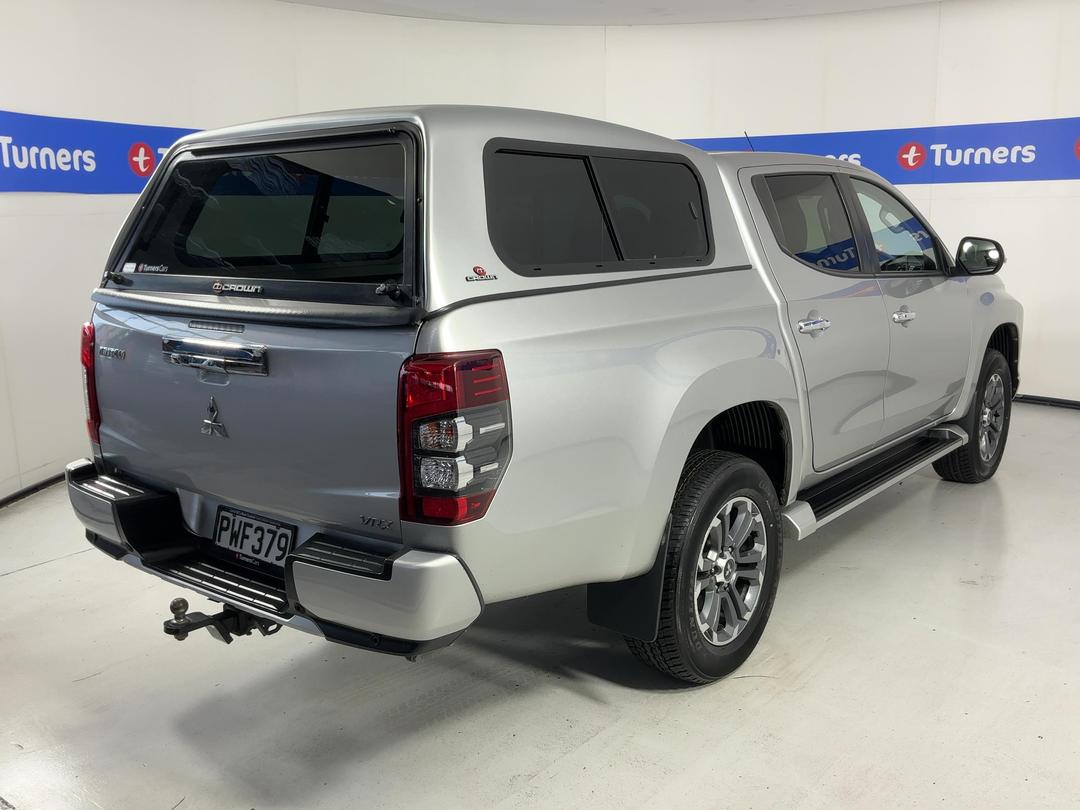 Photo '7' of Mitsubishi Triton