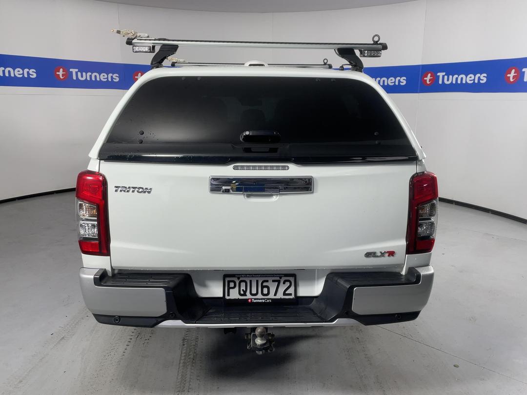 Photo '6' of Mitsubishi Triton