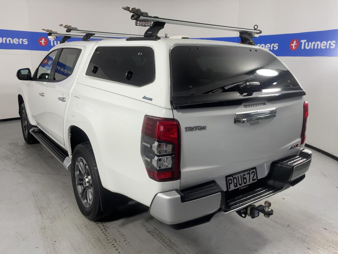 Photo '5' of Mitsubishi Triton