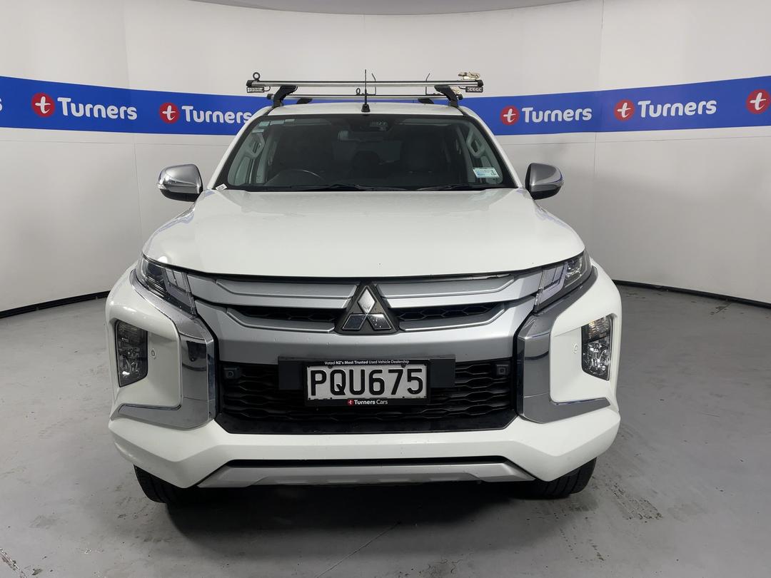 Photo '2' of Mitsubishi Triton