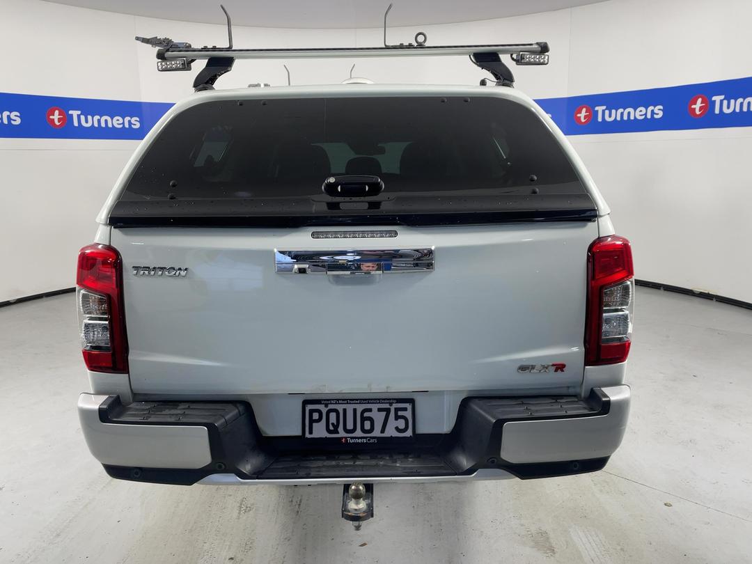 Photo '6' of Mitsubishi Triton