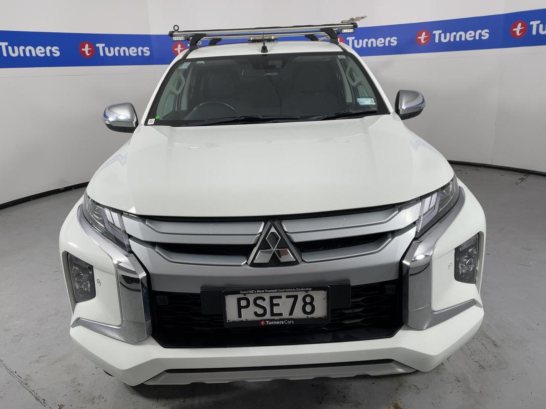 Photo '2' of Mitsubishi Triton