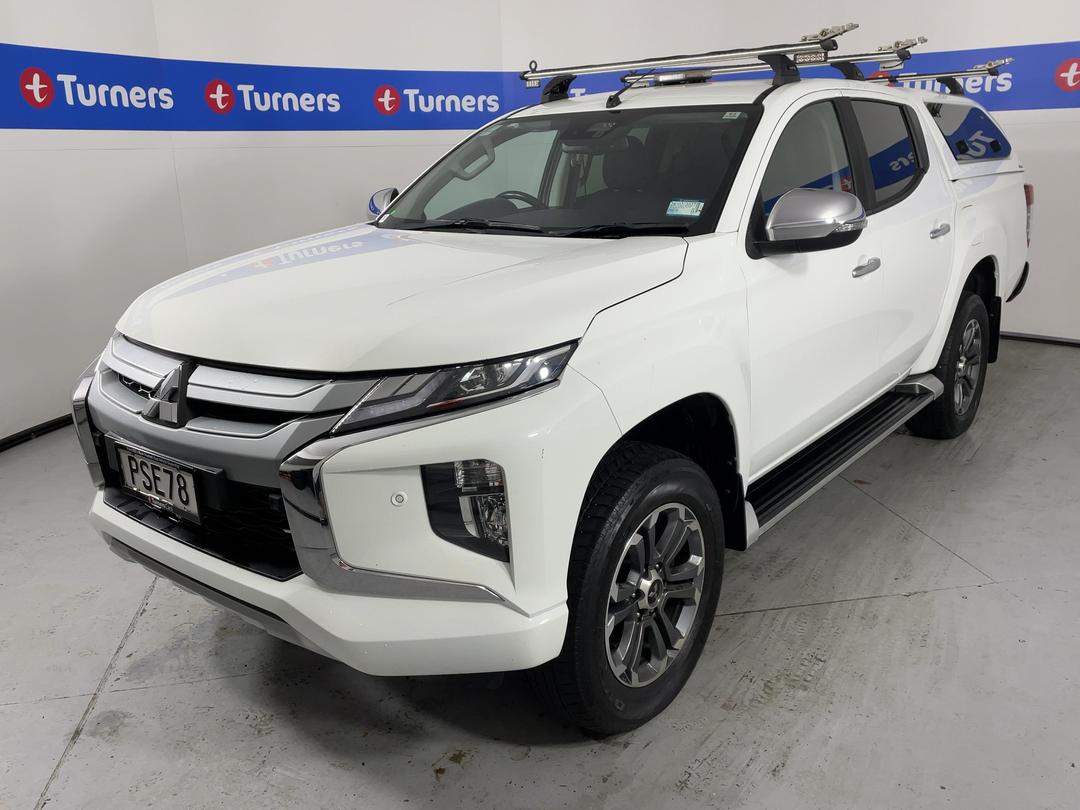 Photo '4' of Mitsubishi Triton