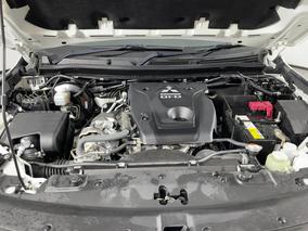 Photo '13' of Mitsubishi Triton