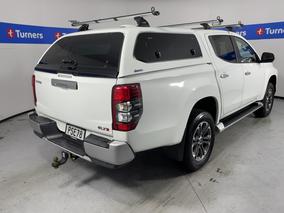 Photo '7' of Mitsubishi Triton