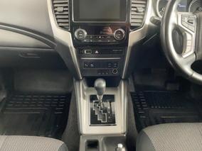 Photo '18' of Mitsubishi Triton