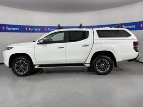 Photo '23' of Mitsubishi Triton