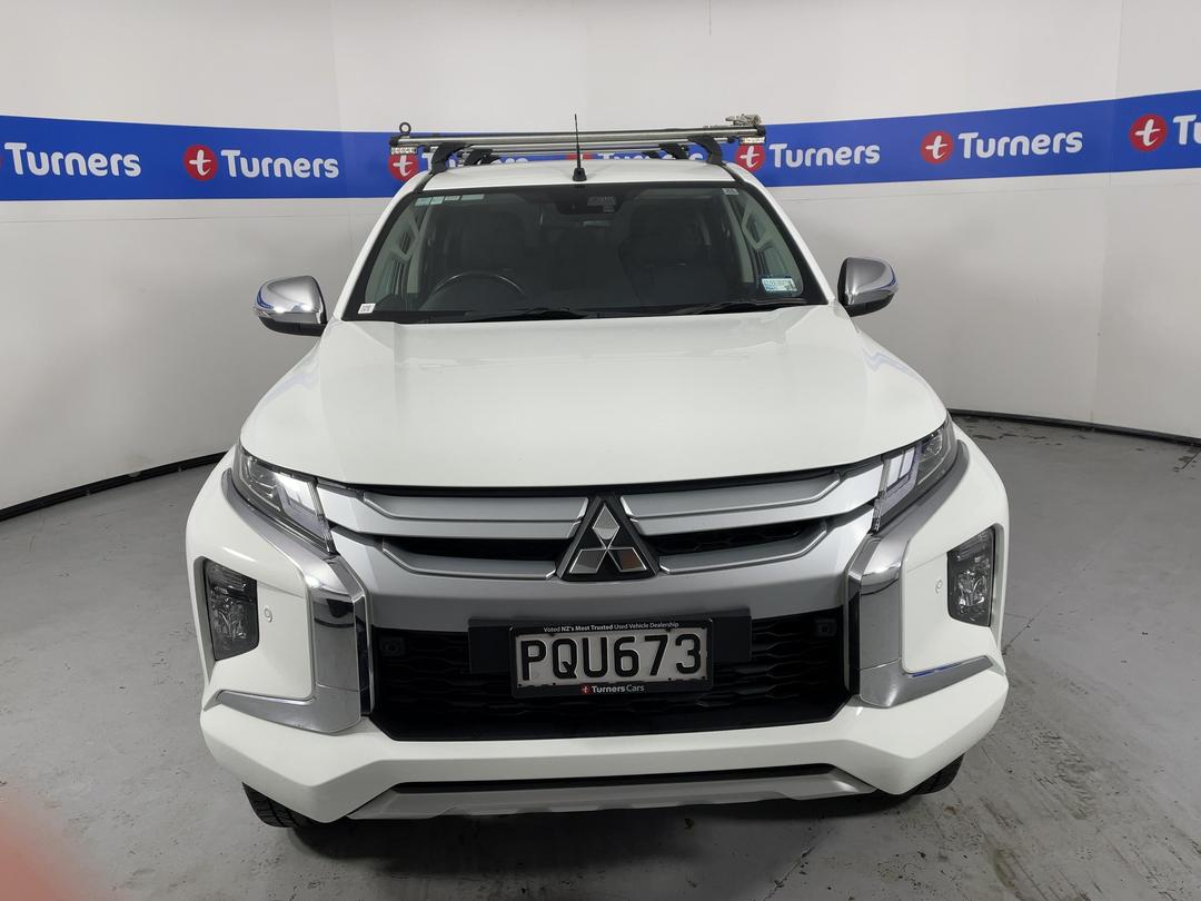 Photo '2' of Mitsubishi Triton