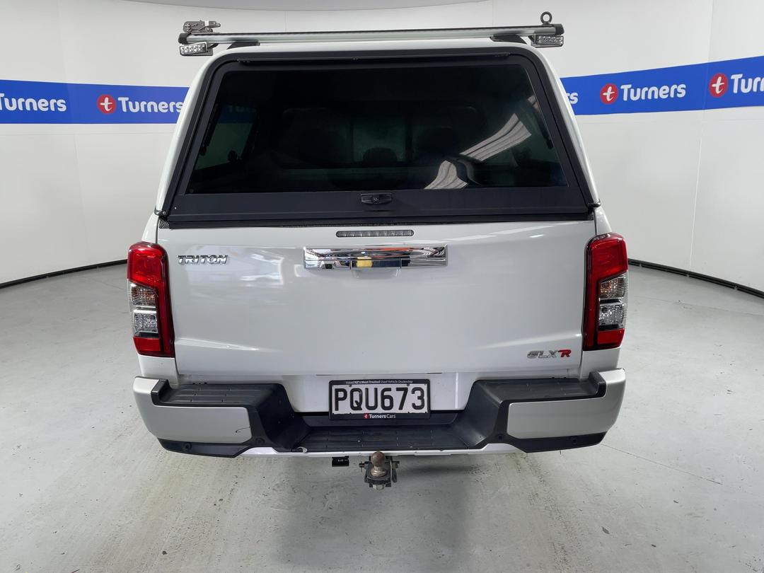 Photo '6' of Mitsubishi Triton