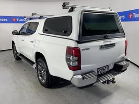 Photo '5' of Mitsubishi Triton