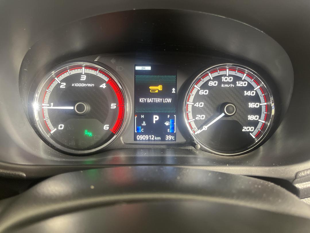 Photo '21' of Mitsubishi Triton