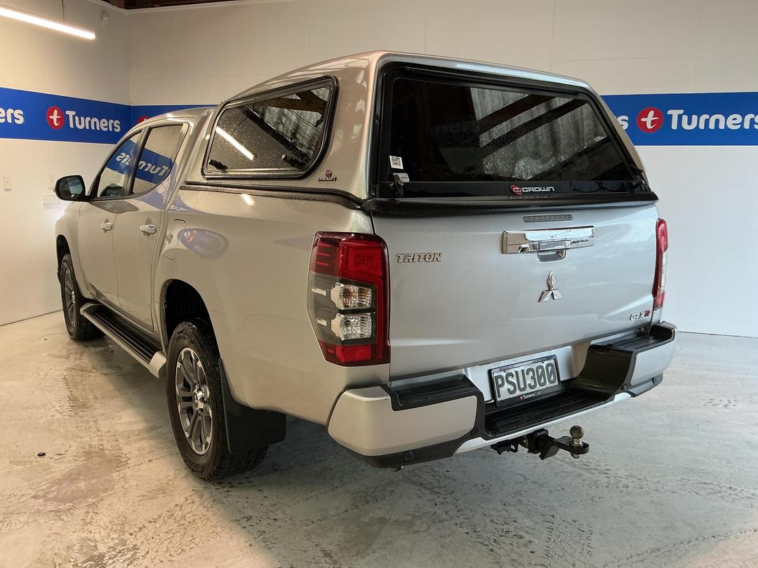 Photo '5' of Mitsubishi Triton