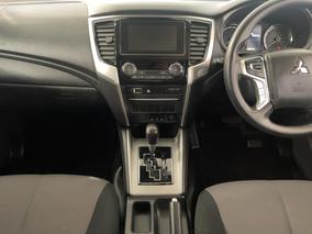 Photo '18' of Mitsubishi Triton