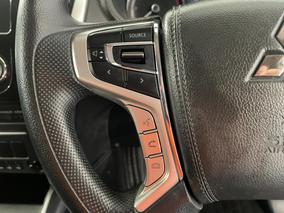 Photo '27' of Mitsubishi Triton