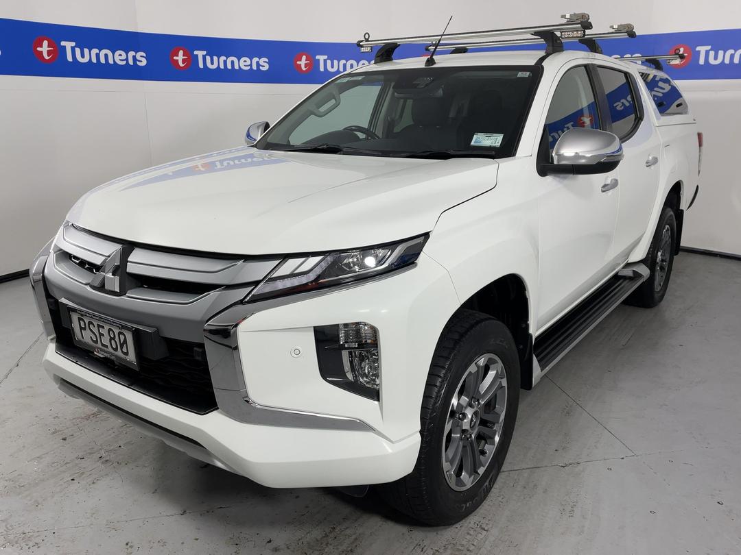 Photo '4' of Mitsubishi Triton