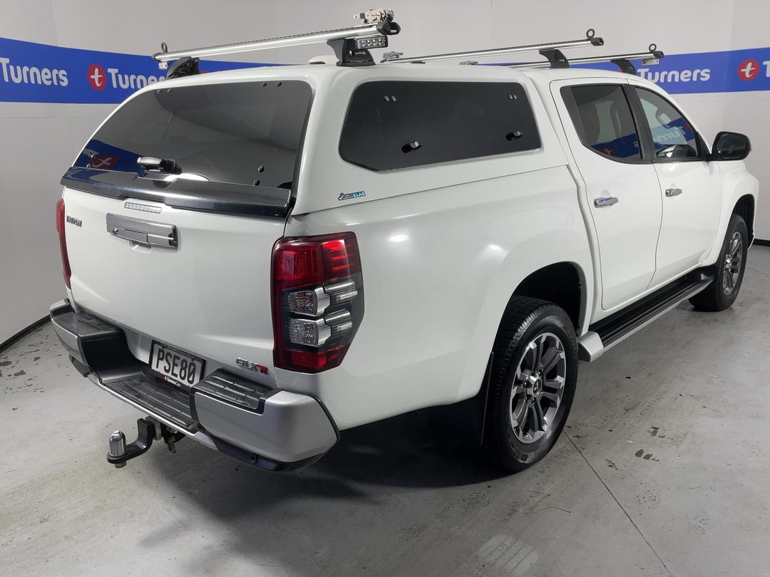 Photo '7' of Mitsubishi Triton