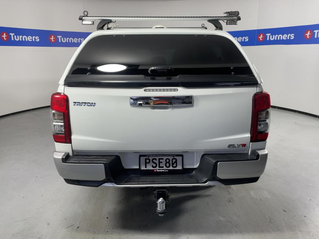 Photo '6' of Mitsubishi Triton