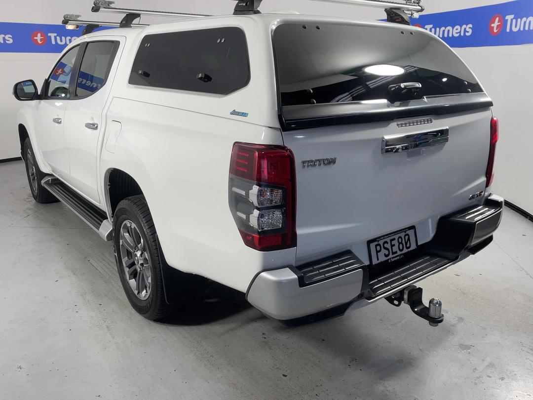 Photo '5' of Mitsubishi Triton