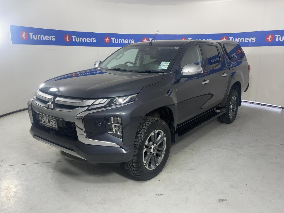 Photo '4' of Mitsubishi Triton