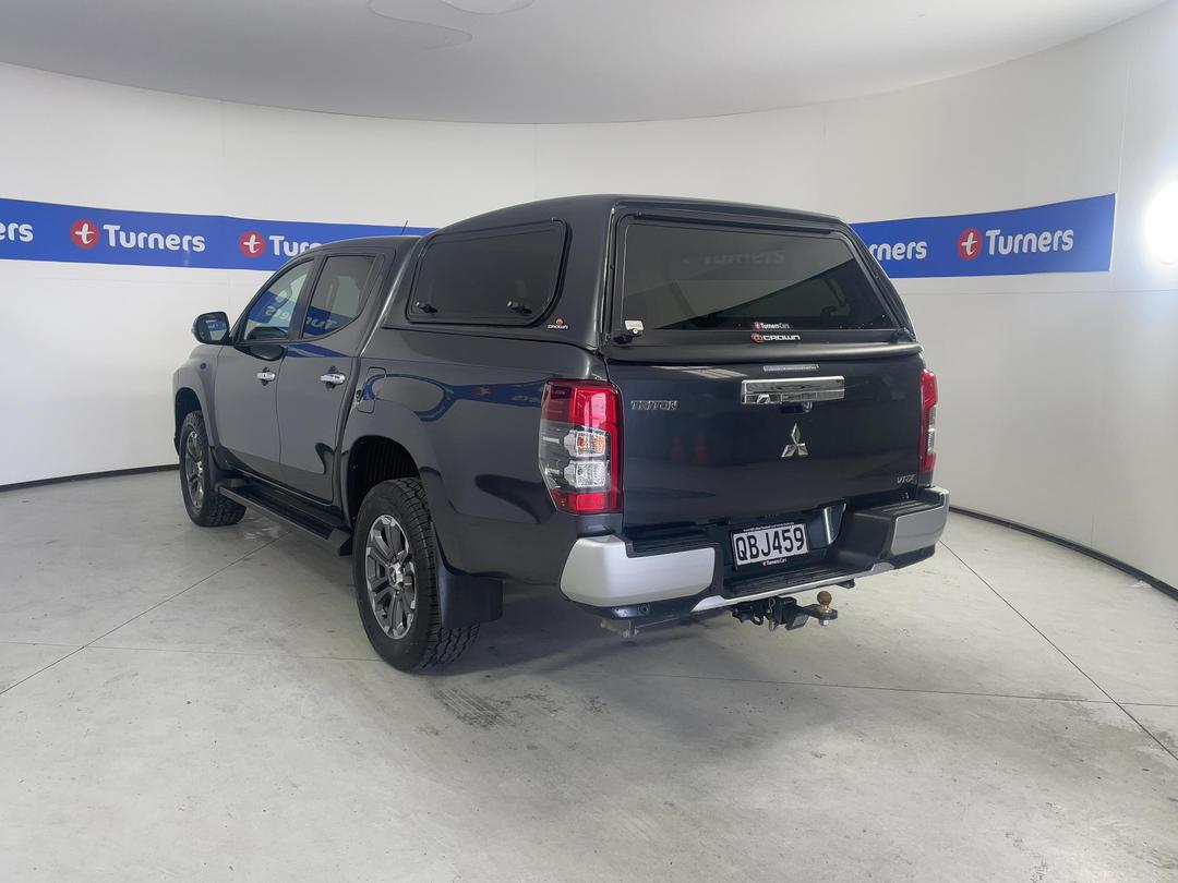 Photo '5' of Mitsubishi Triton