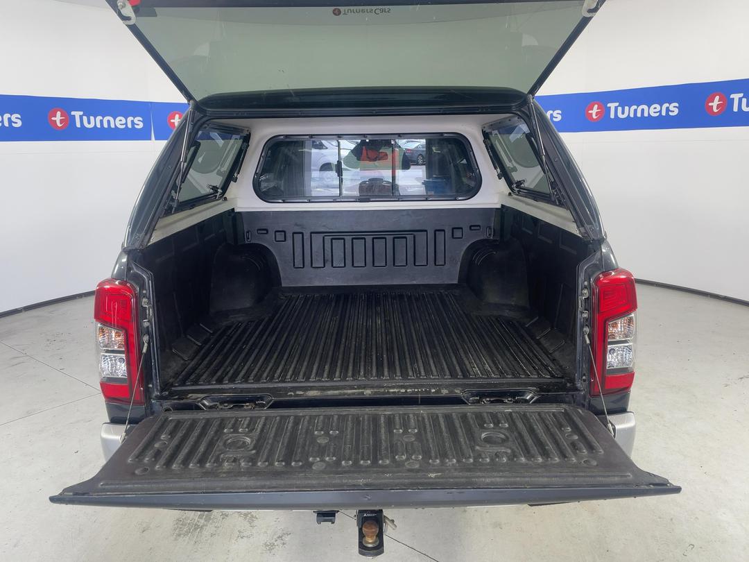 Photo '14' of Mitsubishi Triton