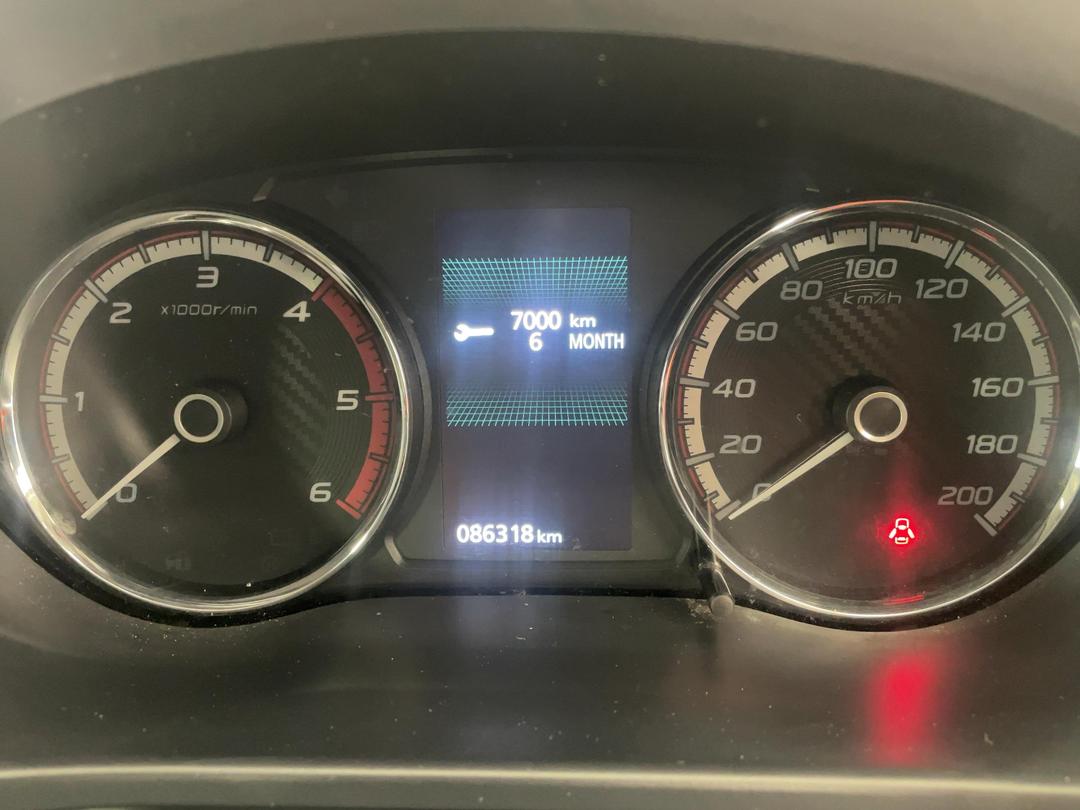 Photo '21' of Mitsubishi Triton