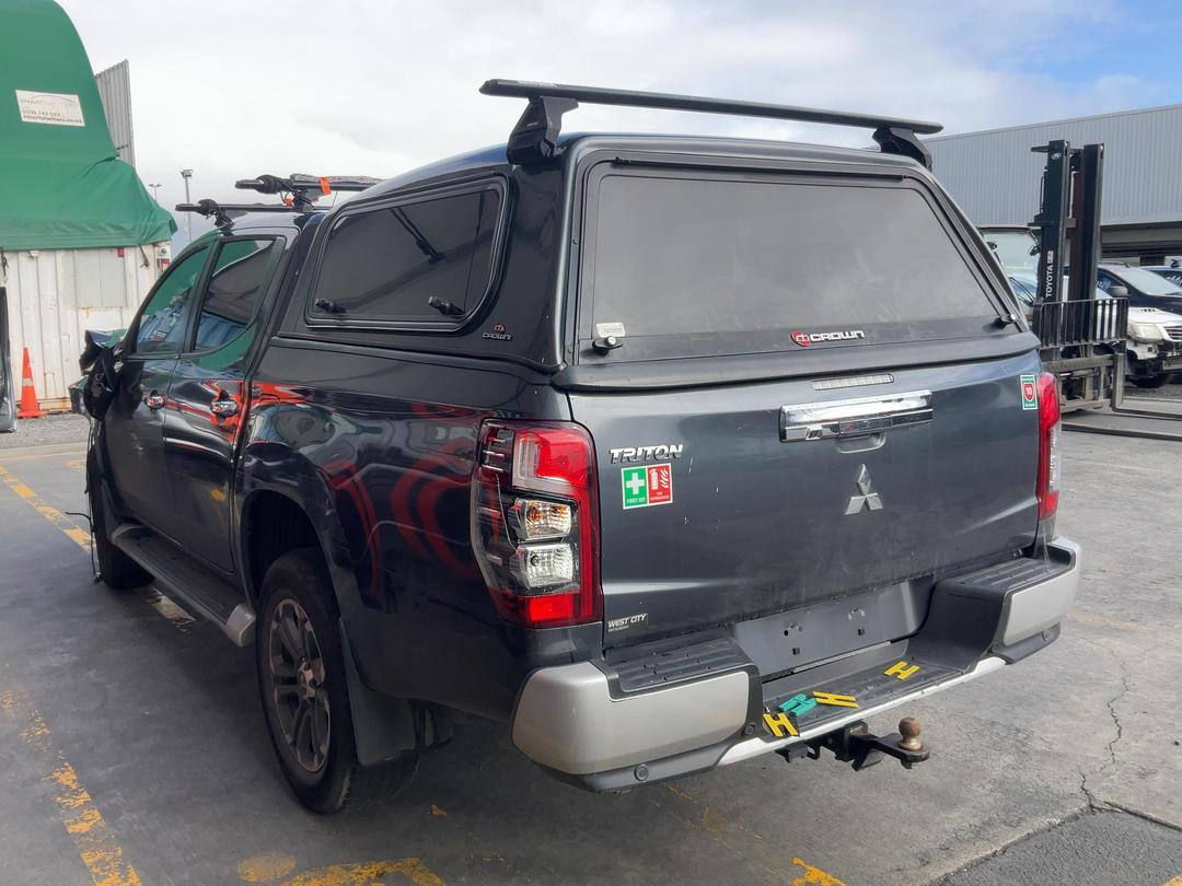 Photo '4' of Mitsubishi Triton DC Glxr 6AT Photo '4' of Mitsubishi Triton DC Glxr 6AT