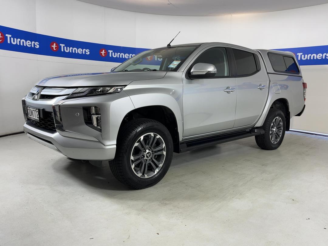 Photo '4' of Mitsubishi Triton