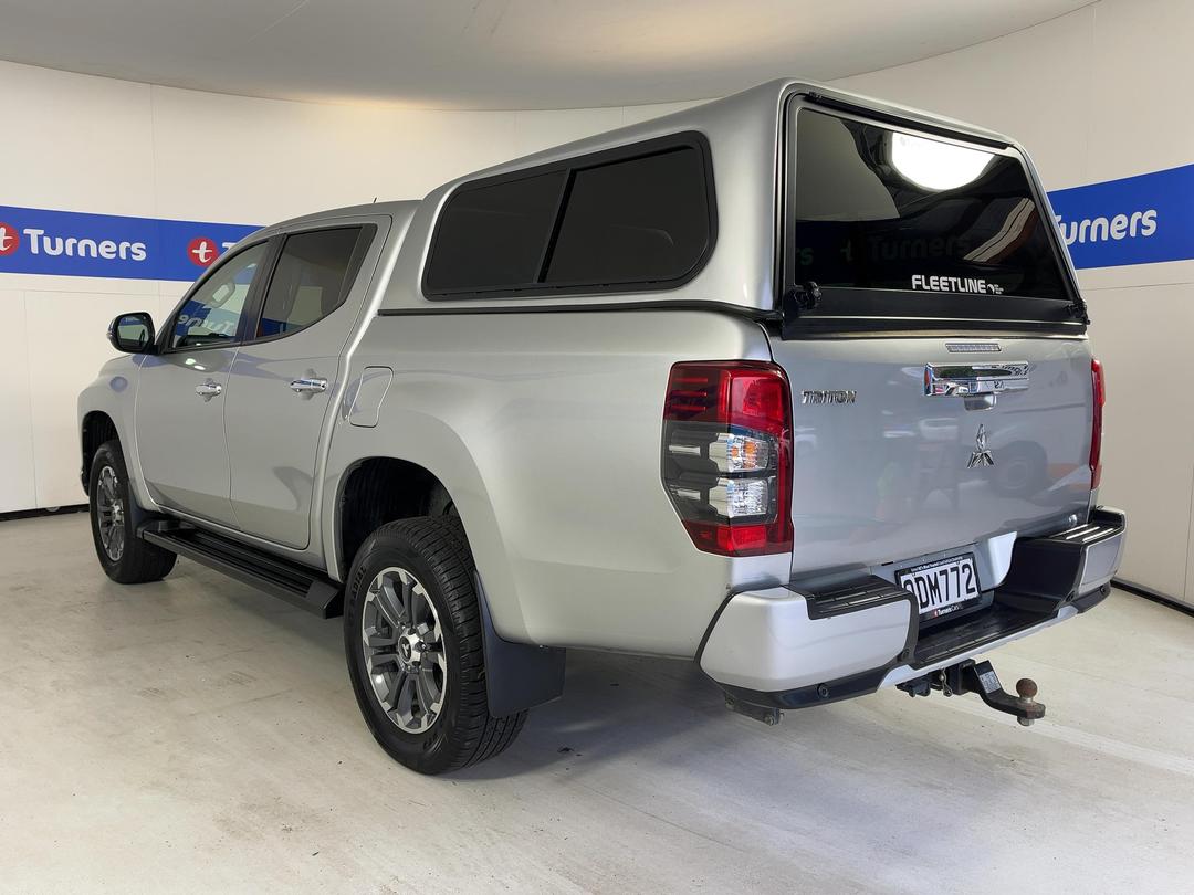 Photo '5' of Mitsubishi Triton
