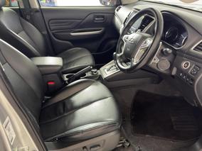 Photo '16' of Mitsubishi Triton