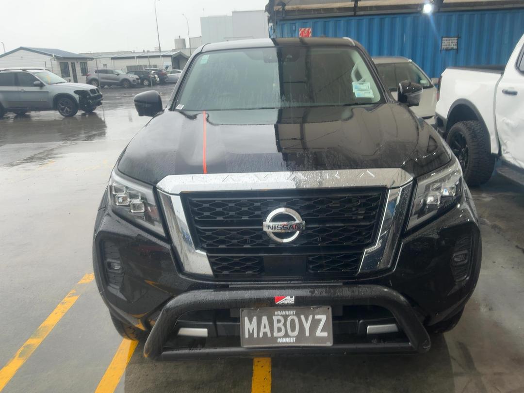 Photo '2' of Nissan Navara ST-X