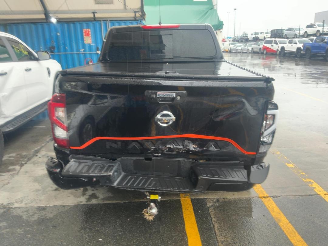 Photo '4' of Nissan Navara ST-X