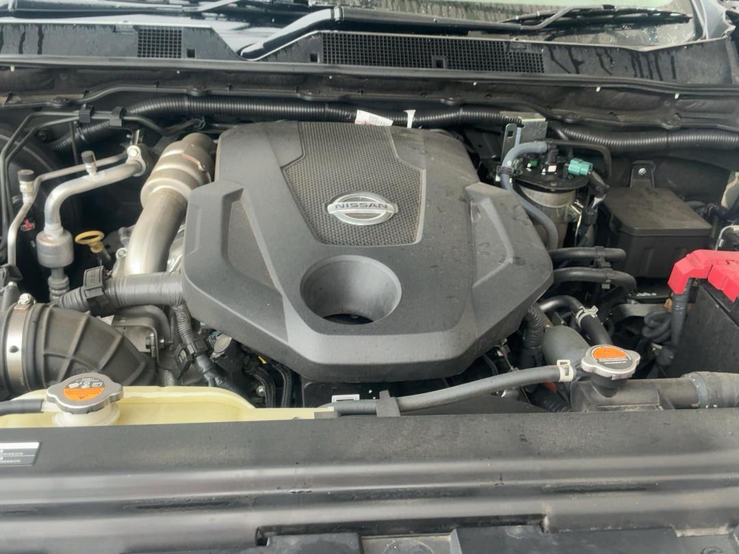 Photo '14' of Nissan Navara ST-X