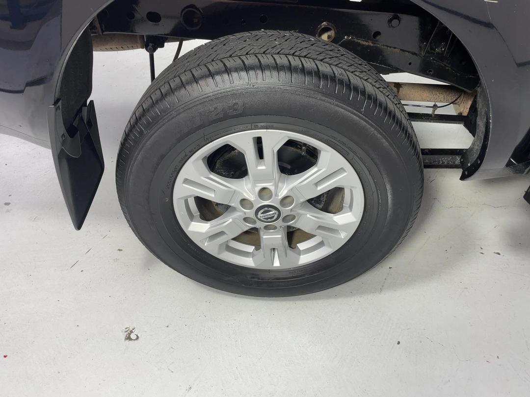 Photo '12' of Nissan Navara