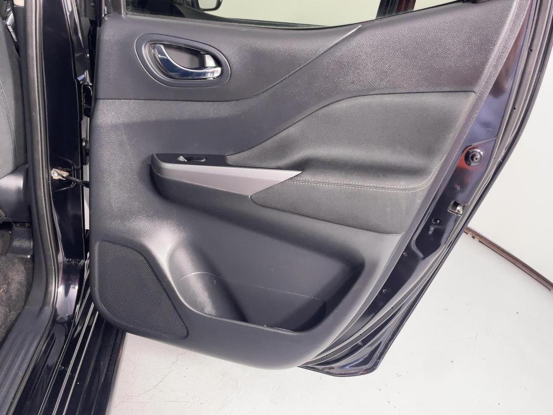 Photo '19' of Nissan Navara
